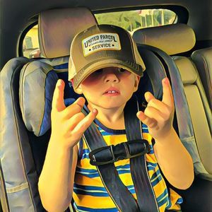 Meet your Posher, Leslie